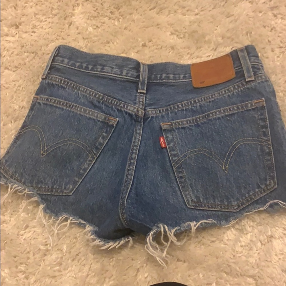 501 Levi cut off jean jean shorts